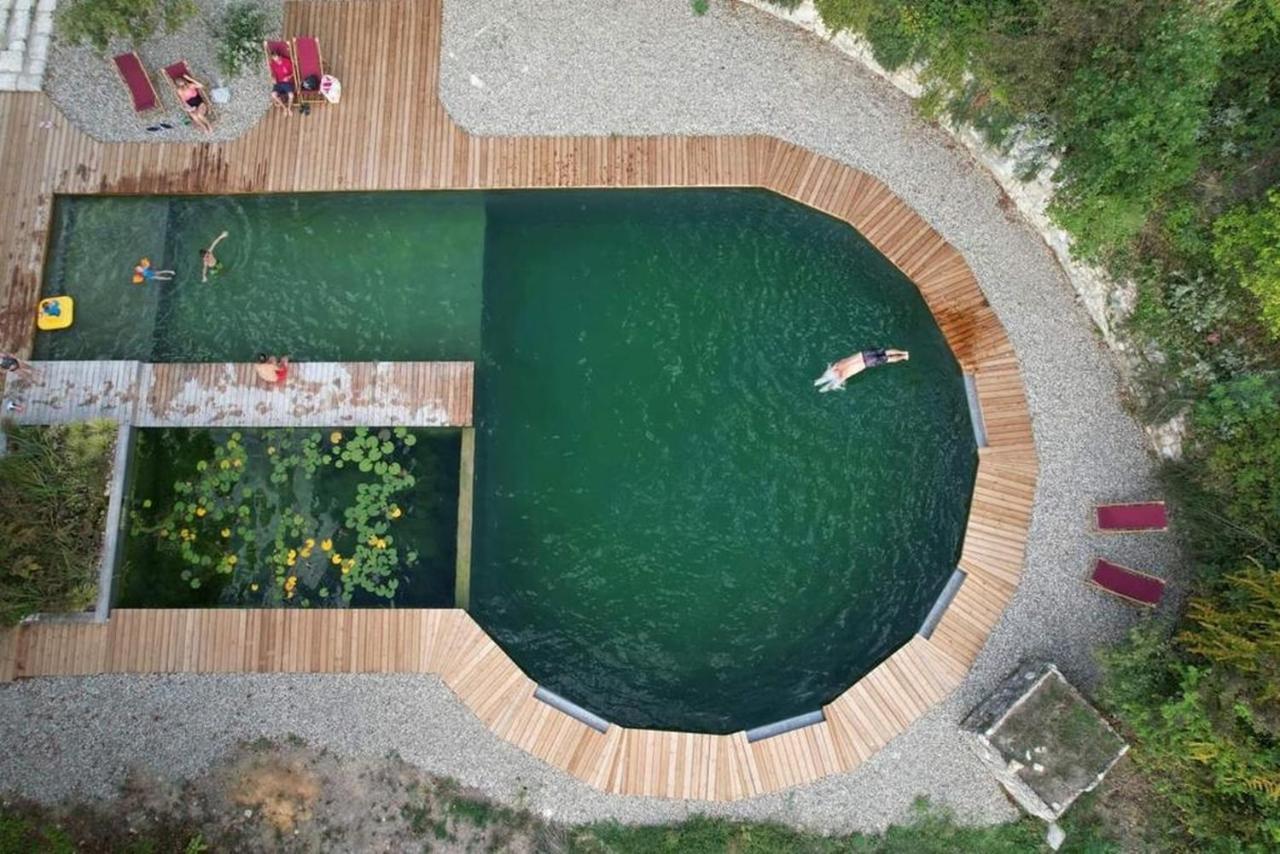 Grand Gite Les Cabanes De Fallot Pour 19 Personnes - Piscine Naturelle L'isle-Bouzon Exterior photo