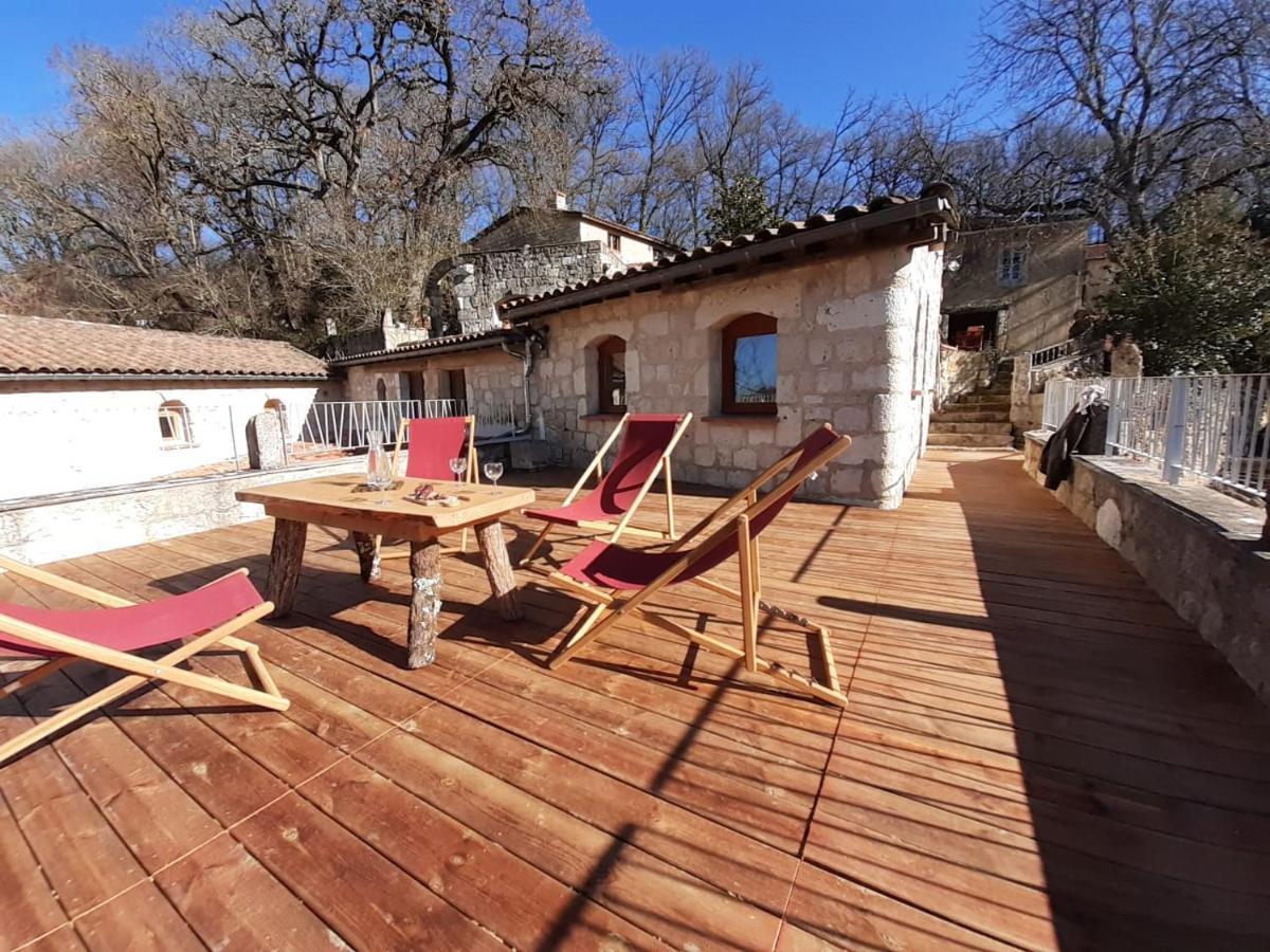 Grand Gite Les Cabanes De Fallot Pour 19 Personnes - Piscine Naturelle L'isle-Bouzon Exterior photo